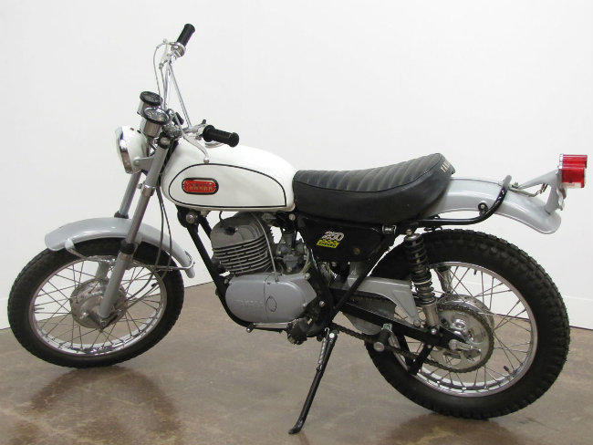 ngam yamaha dt-1 ra mat vao nam mau than 1968 dang nho hinh anh 1