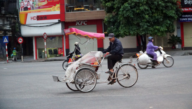 chua ra duong, nhin anh nguoi ha noi ao am co ro du biet dong da ve hinh anh 2