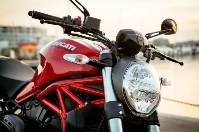 ngam anh ro mon mot “con quy” 2018 ducati monster 821 hinh anh 7