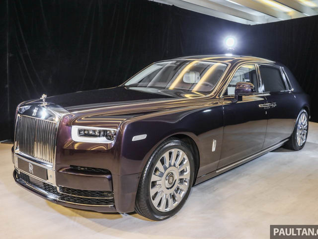 Rolls Royce showcase three unique Phantoms and Dawn Aero Cowling at Geneva   CAR Magazine