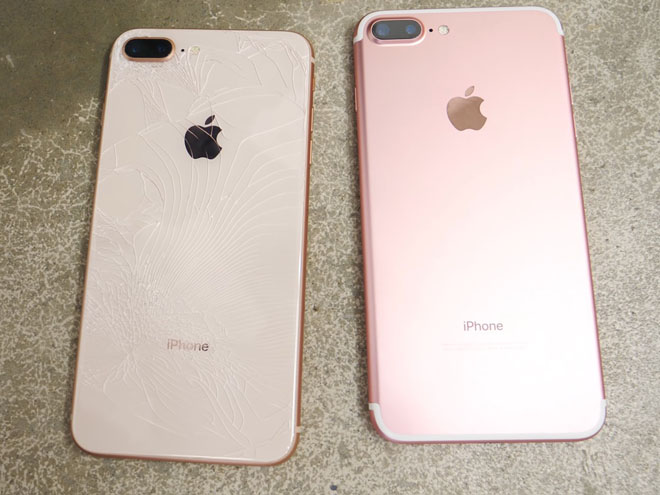 Vỡ iPhone 8/8 Plus: Một tai nạn không may gây ra vết vỡ trên iPhone 8/8 Plus của bạn có thể khiến bạn lo lắng. Chúng tôi sẵn sàng giúp bạn khắc phục vấn đề này một cách dễ dàng và hiệu quả. Hãy để chúng tôi giúp bạn khôi phục lại điện thoại của mình ở trạng thái hoàn hảo nhất.