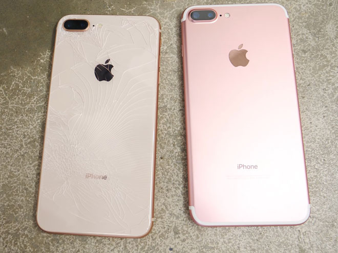 iPhone 8/8 Plus có độ bền vượt trội so với các sản phẩm khác trên thị trường. Với khả năng chống nước, chống bụi cùng cấu trúc vỏ chắc chắn, bạn hoàn toàn yên tâm sử dụng sản phẩm trong mọi hoàn cảnh.