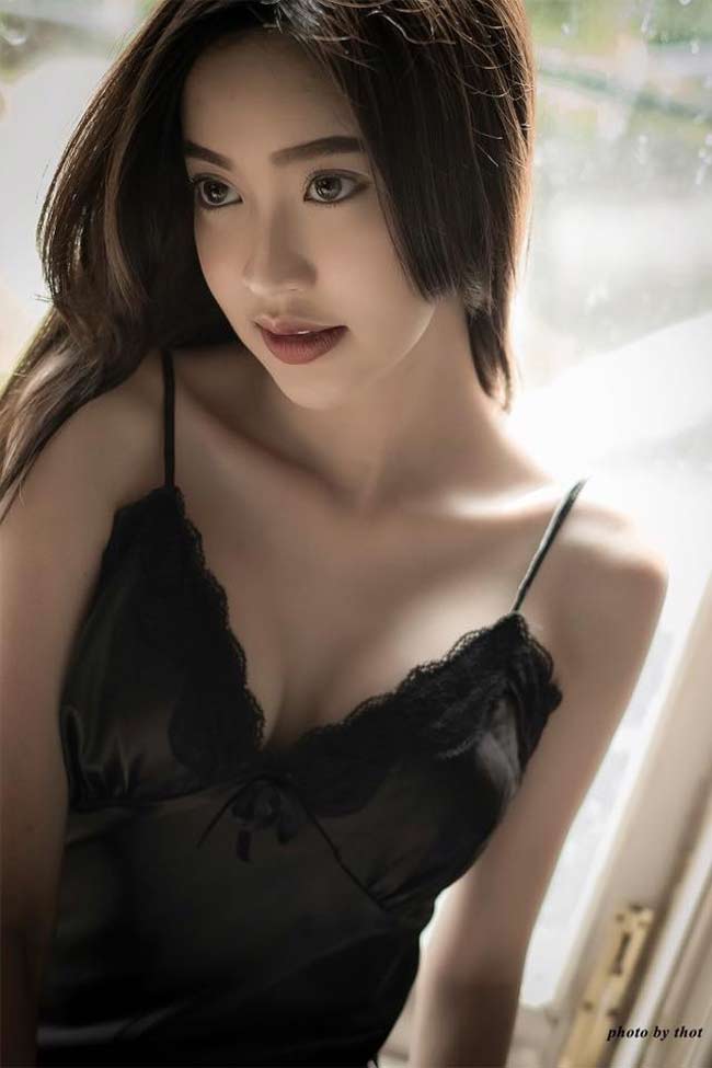 dieng nguoi ngam hot girl chau a la loi trong phong ngu hinh anh 6