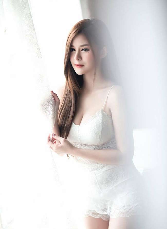 dieng nguoi ngam hot girl chau a la loi trong phong ngu hinh anh 9