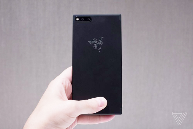 tren tay razer phone: smartphone ly tuong cho dan nghien game hinh anh 13