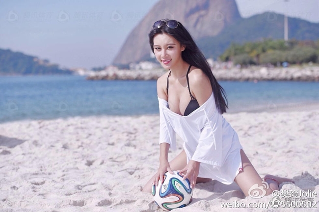 my nu dung vong 1 nong bong kep dien thoai o world cup 2014 gio ra sao? hinh anh 22