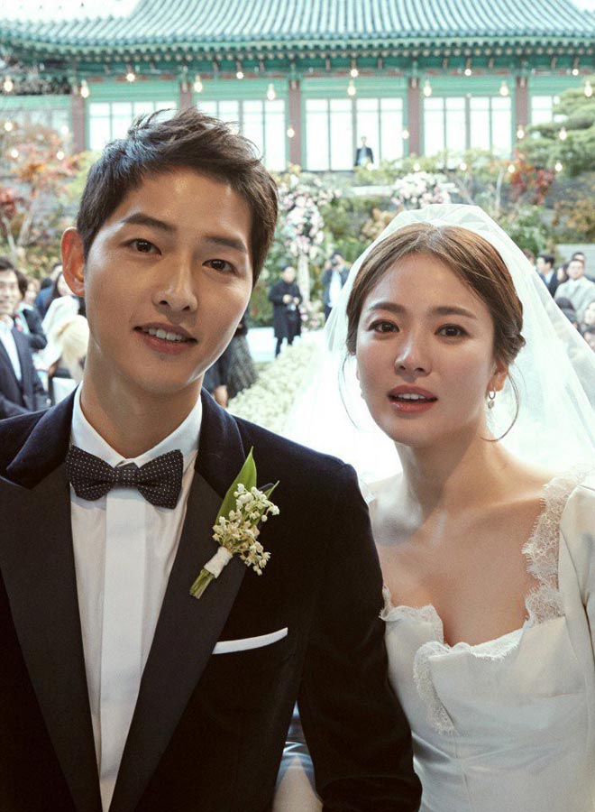 bạn yêu thích các bộ phim Hàn Quốc và muốn tìm hiểu về cuộc sống riêng tư của các ngôi sao? Những bức ảnh cưới đẹp của diễn viên Hàn Quốc sẽ khiến bạn ngất ngây với sự hoàn hảo và lãng mạn. Hãy xem ngay những hình ảnh này để khám phá thêm những bí mật còn chưa được biết đến!