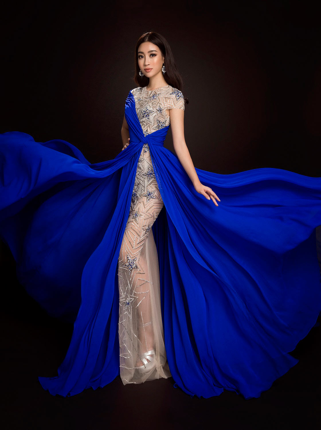 Sao Việt diện váy có thiết kế giống của Kendall Jenner, đạo nhái hay không  chưa