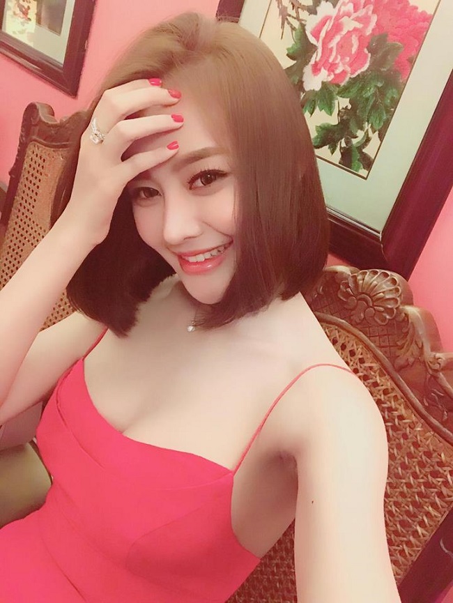 tiet lo su that ve vong 1 cua hot girl mi go, hong que hinh anh 3