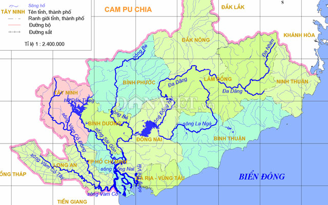 Ô nhiễm lưu vực sông Đồng Nai 2024 đã được khắc phục một cách đáng kể. Chính phủ và các doanh nghiệp địa phương đã triển khai các giải pháp nhằm giảm thiểu ô nhiễm bằng cách tăng cường giám sát, xử lý nước thải và giới hạn các hoạt động gây ô nhiễm.
