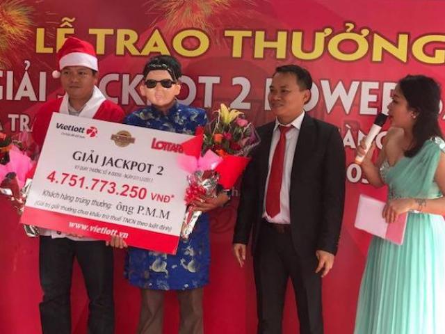 Trúng jackpot “khủng” nhờ ngày sinh của... nhân viên bán vé Vietlott