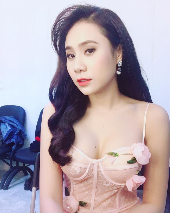 chan dung my nu sexy bi minh luan bo roi vi con yeu lan ngoc hinh anh 3