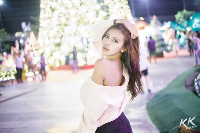 ngat ngay voi vay ao sexy mung nam moi cua con gai thai lan hinh anh 17