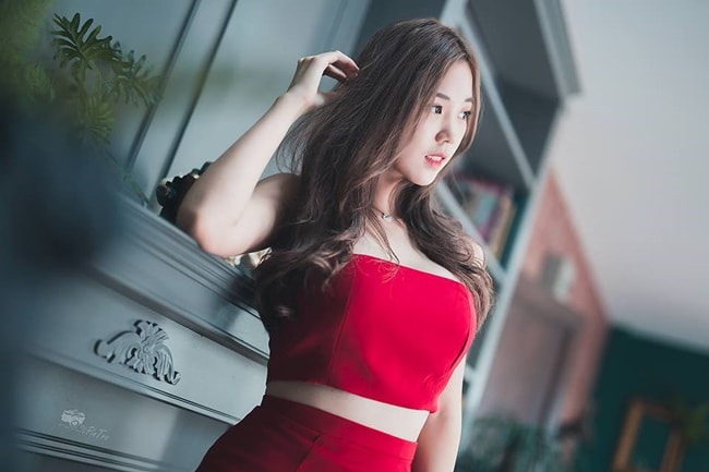 ngat ngay voi vay ao sexy mung nam moi cua con gai thai lan hinh anh 21