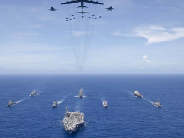 Hải quân Mỹ sắp điều hàng loạt tàu chiến, máy bay “dằn mặt” TQ?