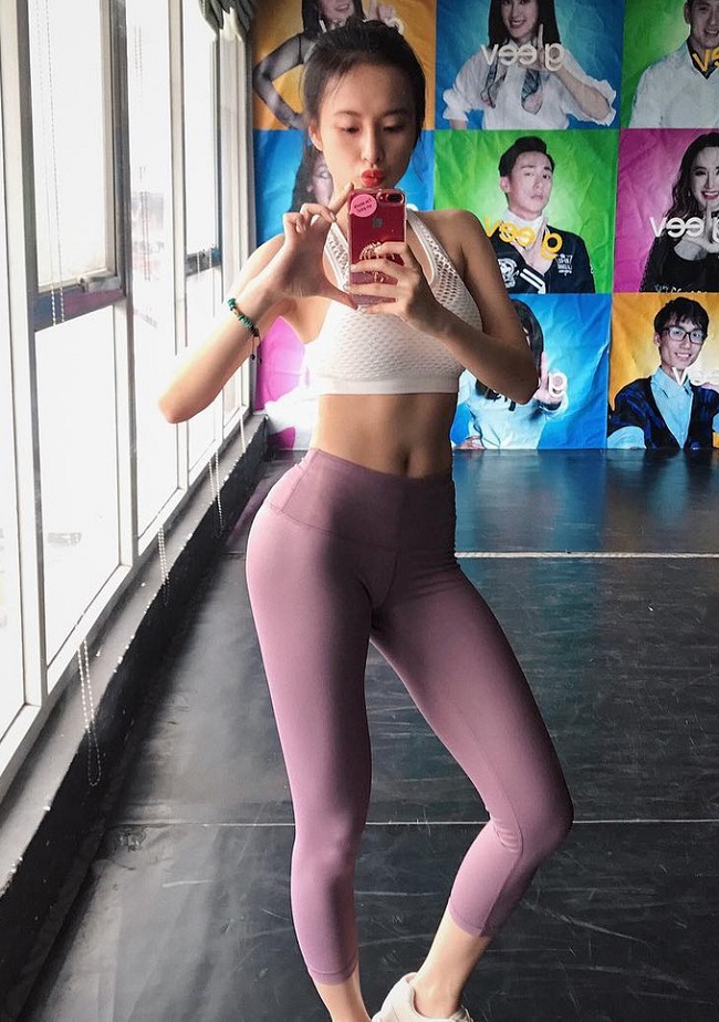 quan tap noi bat cua sao viet va hot gymer hinh anh 2