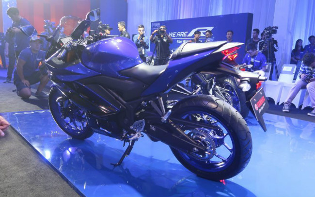 ngam 2019 yamaha yzf-r25 tam gia tren 115 trieu dong gay sot gioi tre hinh anh 17