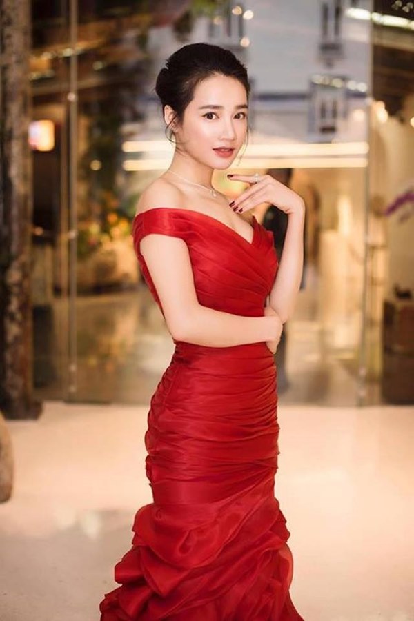 Nhã Phương và dàn sao Việt mặc gì đến đám cưới Đông Nhi? - Thời trang sao