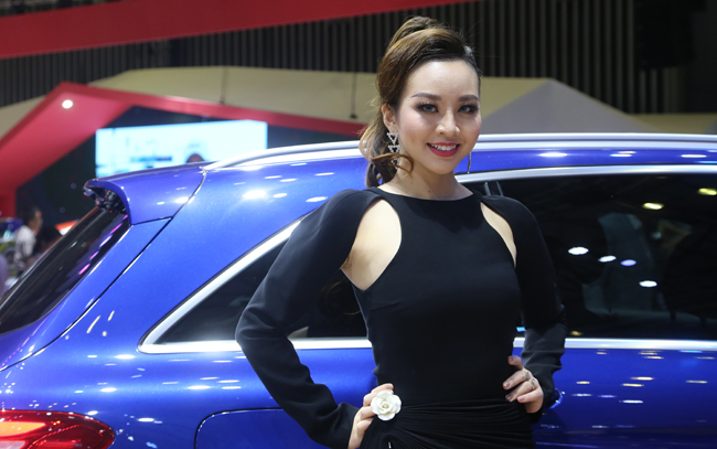 dan chan dai dot nong vietnam motor show 2018 hinh anh 1