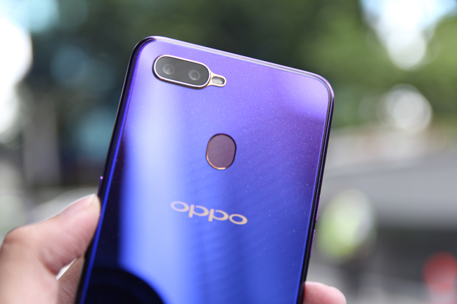 tren tay chiec oppo f9 tim doi mau sieu dep hinh anh 10