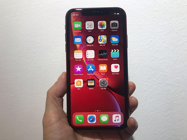 iPhone XR đỏ: Bạn đã từng tưởng tượng về chiếc điện thoại màu đỏ tuyệt đẹp trong tay mình chưa? Giờ đây, iPhone XR màu đỏ đã xuất hiện và chắc chắn sẽ làm bạn yêu thích ngay từ cái nhìn đầu tiên. Xem ngay những hình ảnh về chiếc điện thoại này và cảm nhận sự cuốn hút của nó.