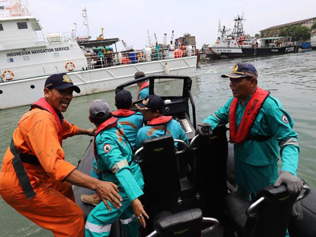 Máy bay Indonesia chở 189 người rơi: Không ai sống sót