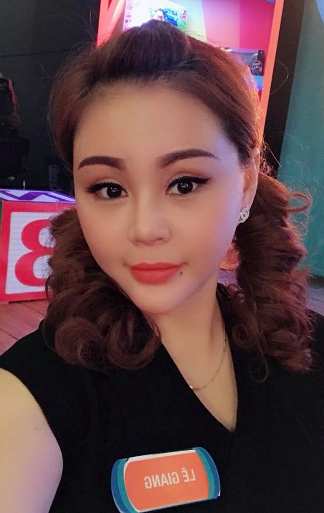 ve nong bong cua nu danh hai khien hoai linh doi cuoi sau 6 - 7 lan dao keo hinh anh 14