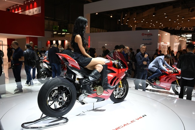 choang ngop 2019 ducati panigale v4r gia tien ty tai eicma 2018 hinh anh 1