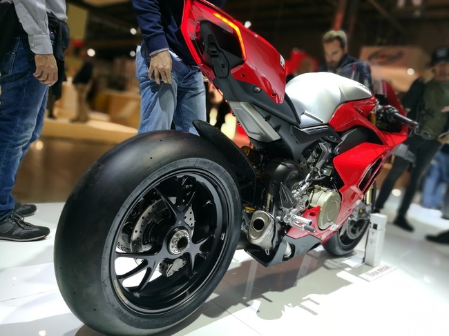 choang ngop 2019 ducati panigale v4r gia tien ty tai eicma 2018 hinh anh 12