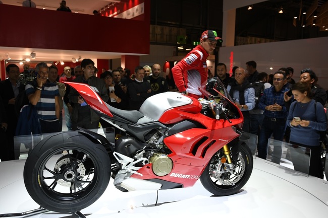 choang ngop 2019 ducati panigale v4r gia tien ty tai eicma 2018 hinh anh 3