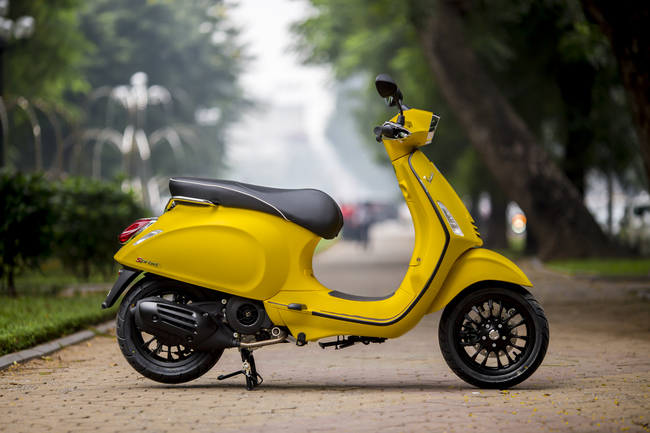 PIAGGIO VESPA 125 LX ĐỘ TEM SƠN PHỐI MÀU VÀNG ĐEN XÁM  TEM ĐẤU VESPA 125