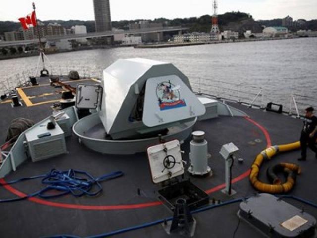 Tàu chiến nước ngoài ”ùn ùn” tới Biển Đông, thông điệp gì cho Trung Quốc?