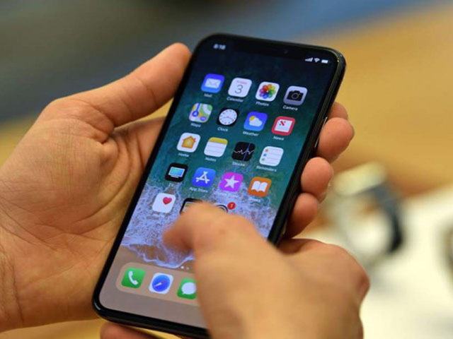 Apple thay mới màn hình miễn phí cho iPhone X gặp trục trặc