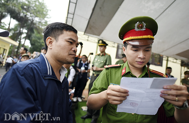 anh: an ninh siet chat o phien xu vu an danh bac nghin ty hinh anh 8