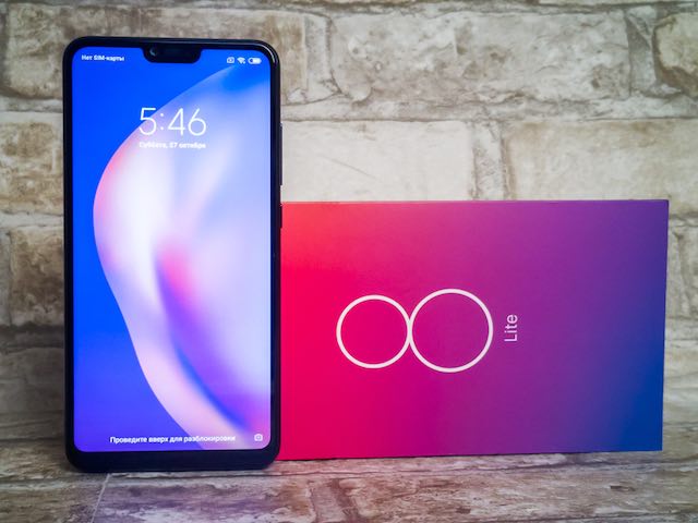 Đánh giá Xiaomi Mi 8 Lite: Mặt lưng chuyển màu, ”cày” game khỏe