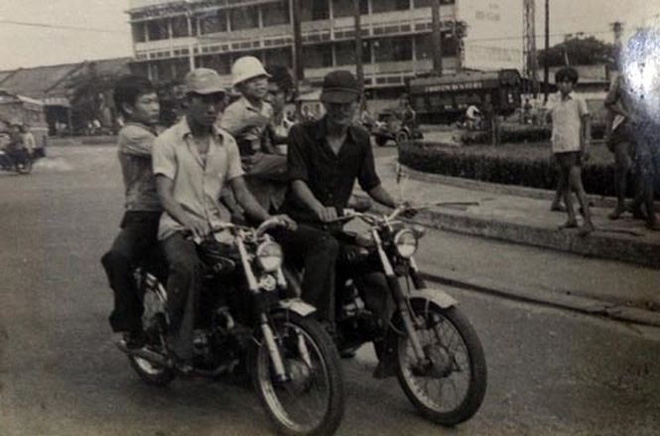 NHỮNG XE MÁY ĐẦU TIÊN Ở SAIGON  Một thời Sài Gòn
