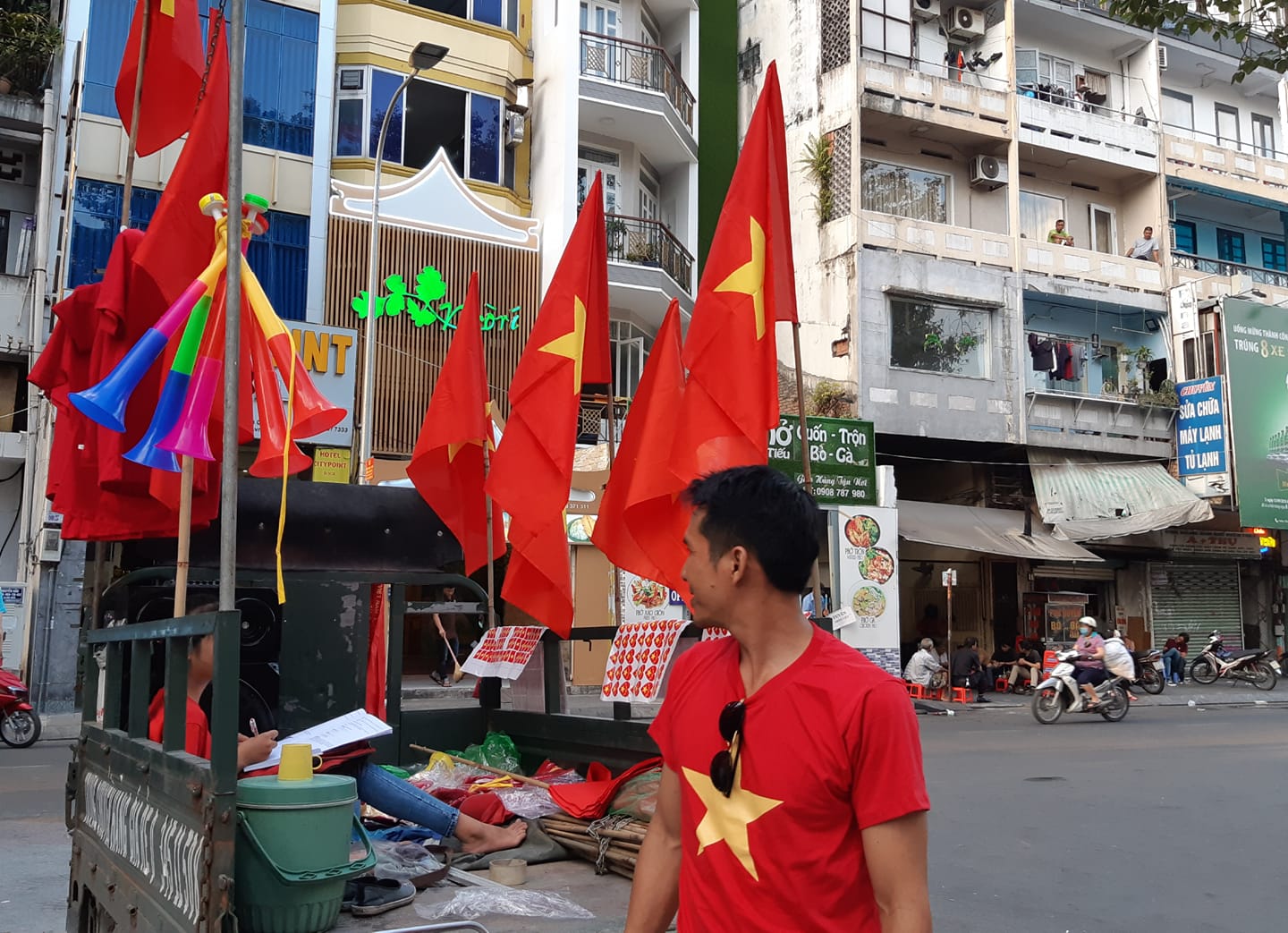 viet nam chien thang 2 - 1, bien nguoi ham mo thang hoa hinh anh 41