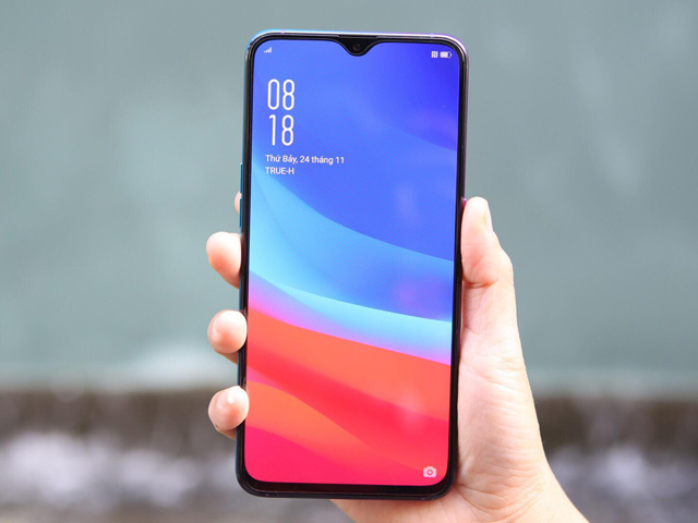 Trên tay Oppo R17 Pro đẹp long lanh, 3 camera sau đỉnh cao