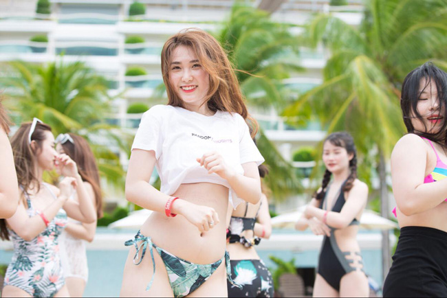 top 5 co ban gai goi cam nhat cua cac cau thu tuyen viet nam hinh anh 10