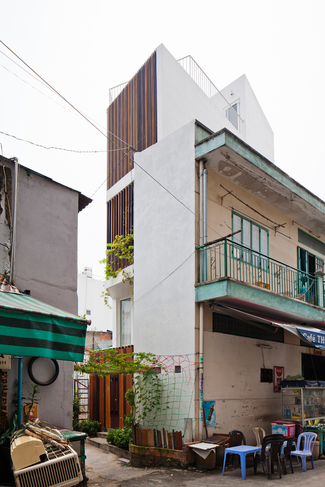 Nhà 32m2 trong hẻm nhỏ ở Sài Gòn mà đẹp như biệt thự