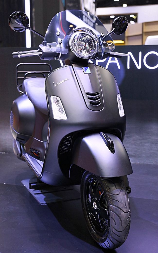 2019 vespa gts super 300 abs notte dep chim sa ca lan, gioi nha giau me met hinh anh 20