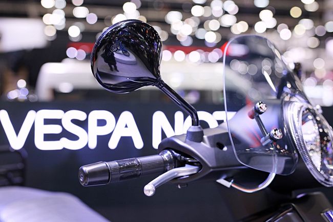 2019 vespa gts super 300 abs notte dep chim sa ca lan, gioi nha giau me met hinh anh 7