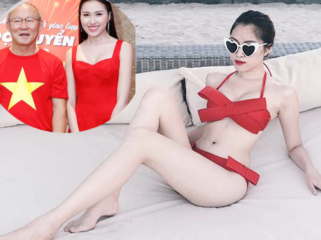 2 nữ cổ động viên chân dài hơn 1 mét, đẹp say lòng của đội tuyển Việt Nam