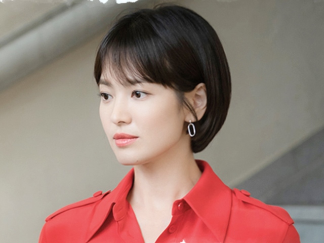 Bóc giá hàng hiệu của ”tiểu thư vọng tộc” Song Hye Kyo