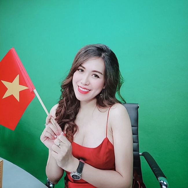 vn vo dich aff cup, 'thu ky nong bong' hua tung clip 16 phut 'khong che' bi fan truy lung hinh anh 3