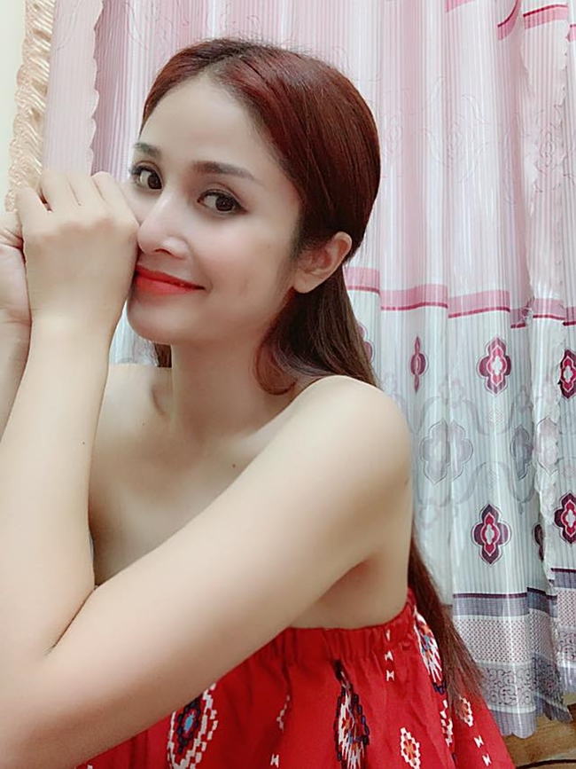 vo cu nong bong cua cau thu phan thanh binh sau ly hon gio ra sao? hinh anh 8