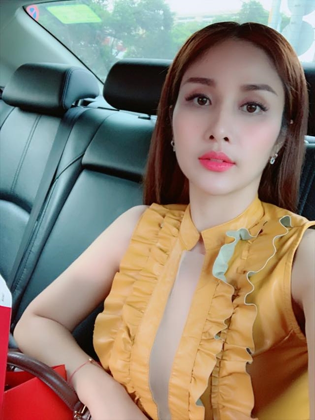 vo cu nong bong cua cau thu phan thanh binh sau ly hon gio ra sao? hinh anh 11