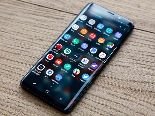 Galaxy S10 edge bất ngờ lộ diện, tạm biệt Galaxy S10?