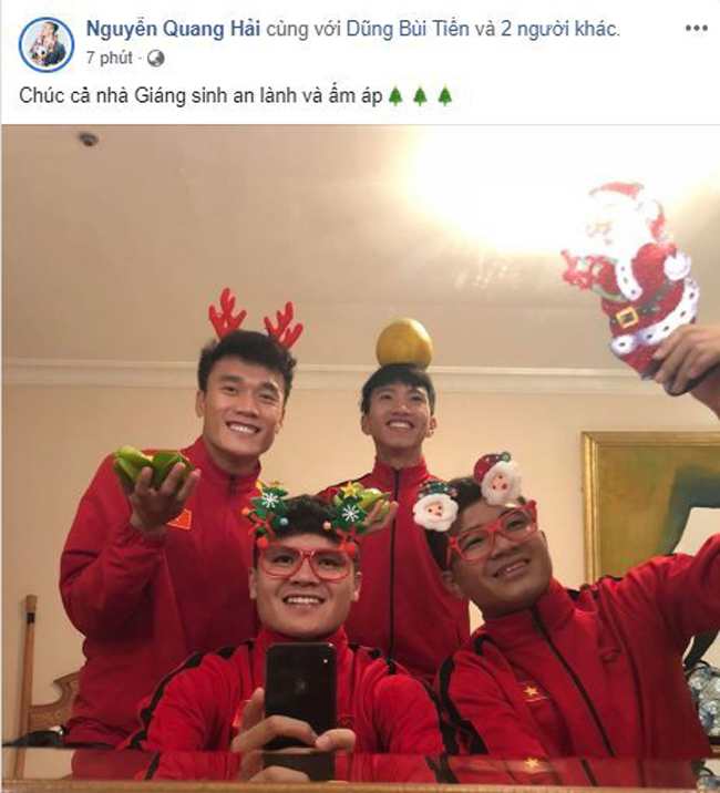 quang hai va cac tuyen thu viet nam da lam gi trong dem noel hinh anh 2