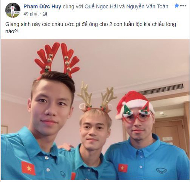 quang hai va cac tuyen thu viet nam da lam gi trong dem noel hinh anh 6